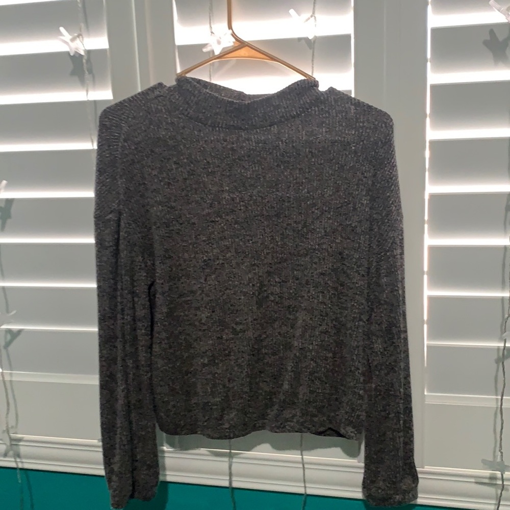 soft gray long sleeve sweater, XL